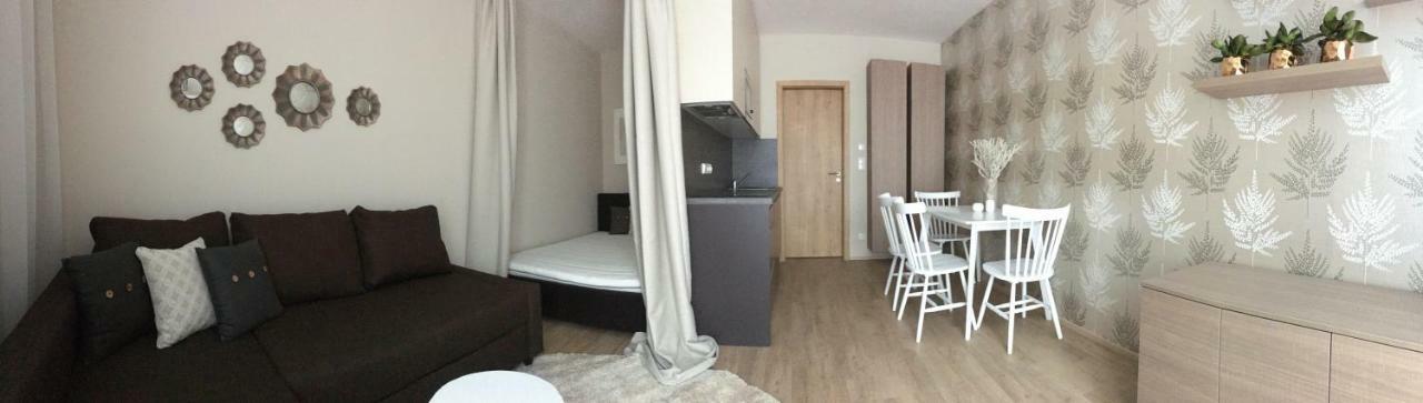 Zlaty Apartman Dolna Morawa Zewnętrze zdjęcie